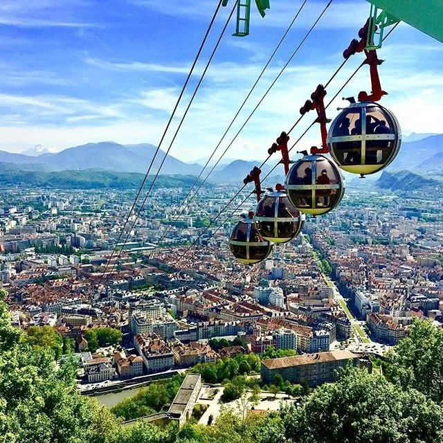 été à Grenoble